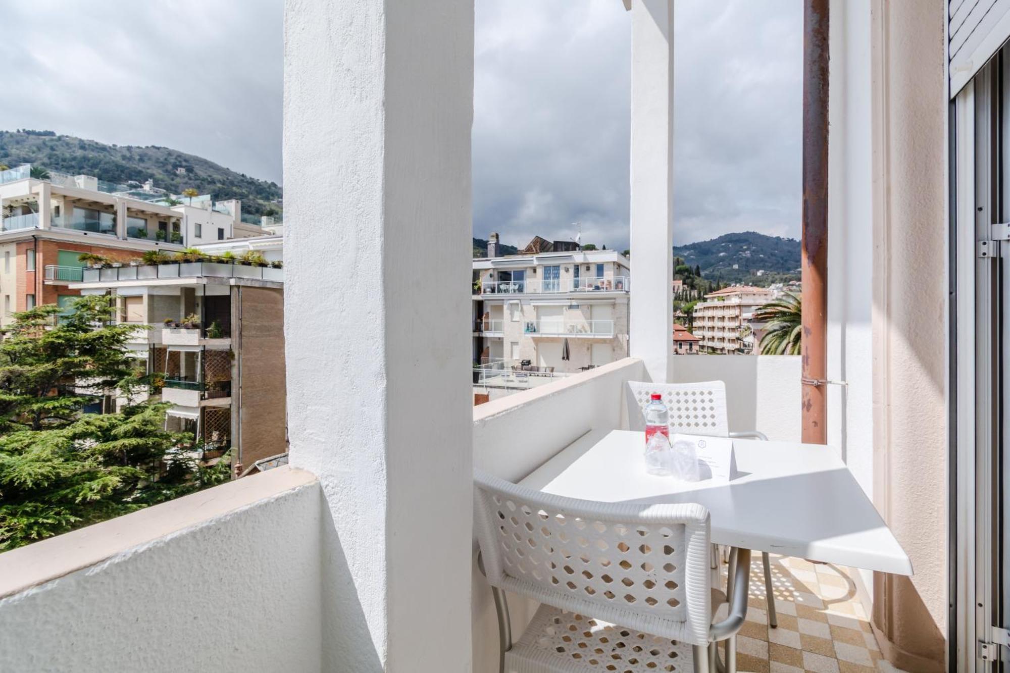 Hotiday Collection - Mediterranee Hotel 4*