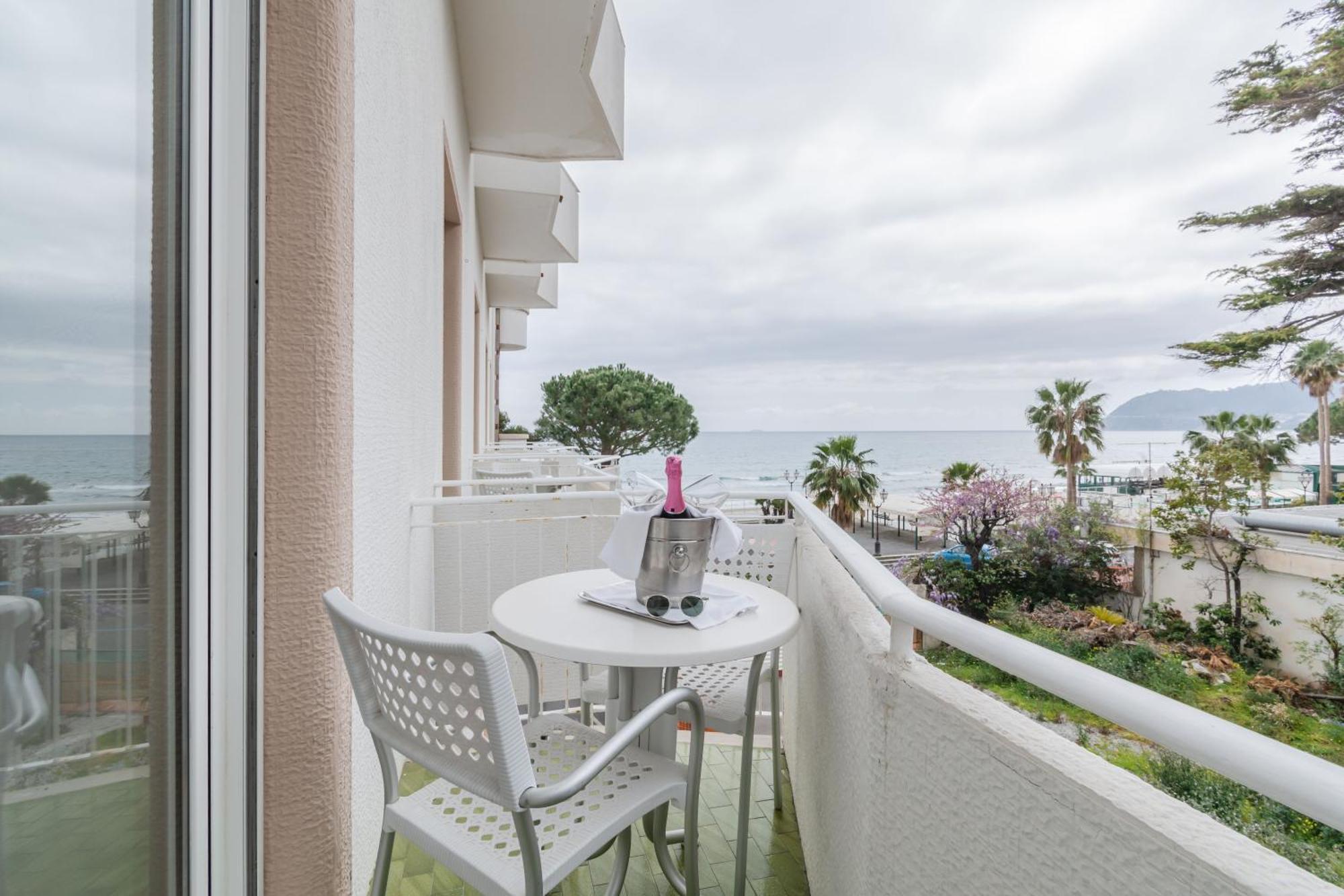 Hotiday Collection - Mediterranee 4* Alassio